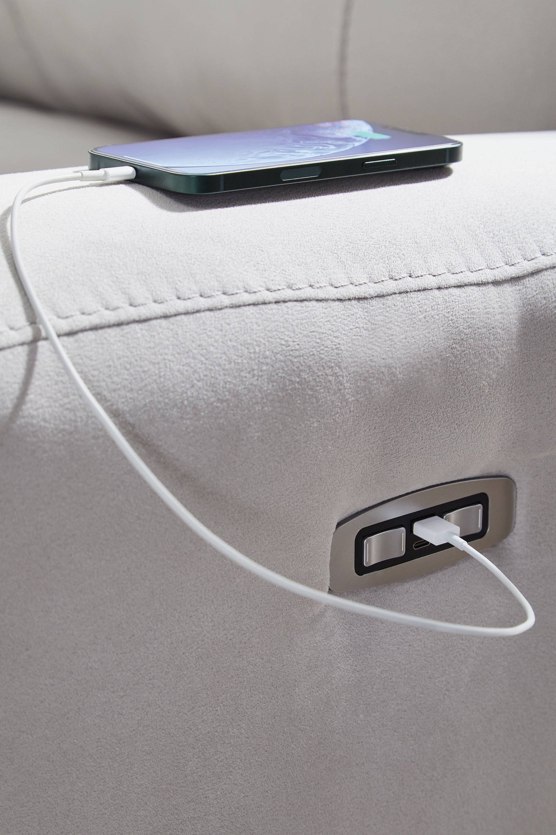 Social Pointe - Pearl / Ash - Power Recliner / Adjustable Headrest