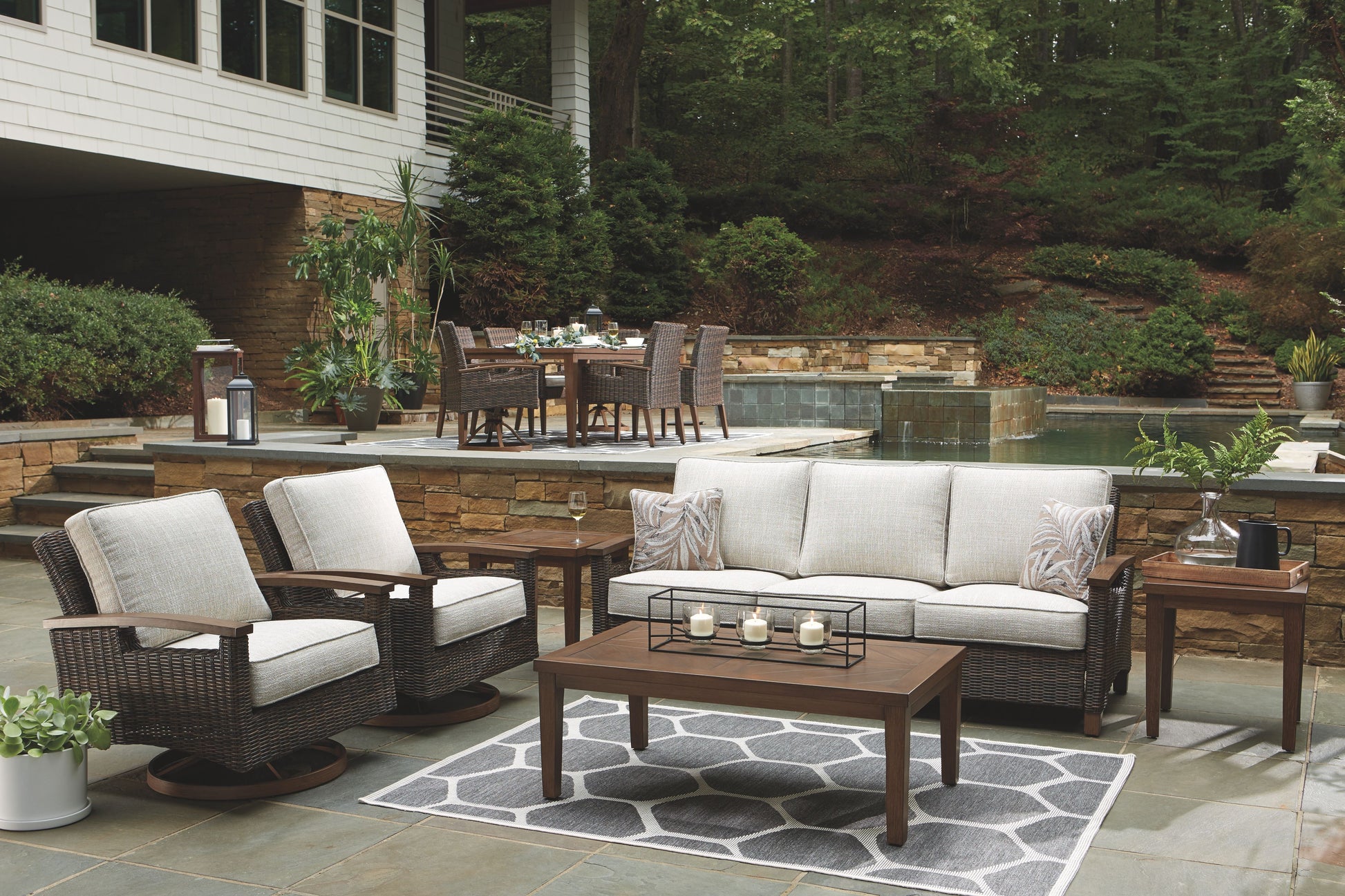 Paradise - Medium Brown - Sofa with Cushion