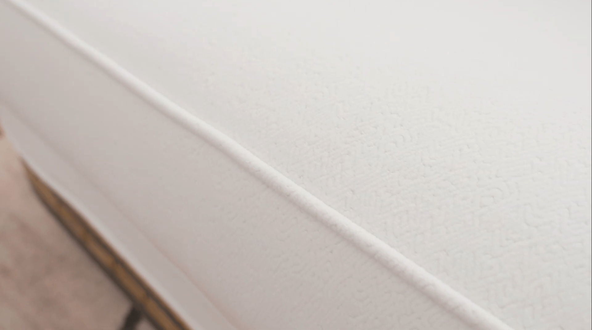 HD-9043 - Chair - White / Brown / Gold