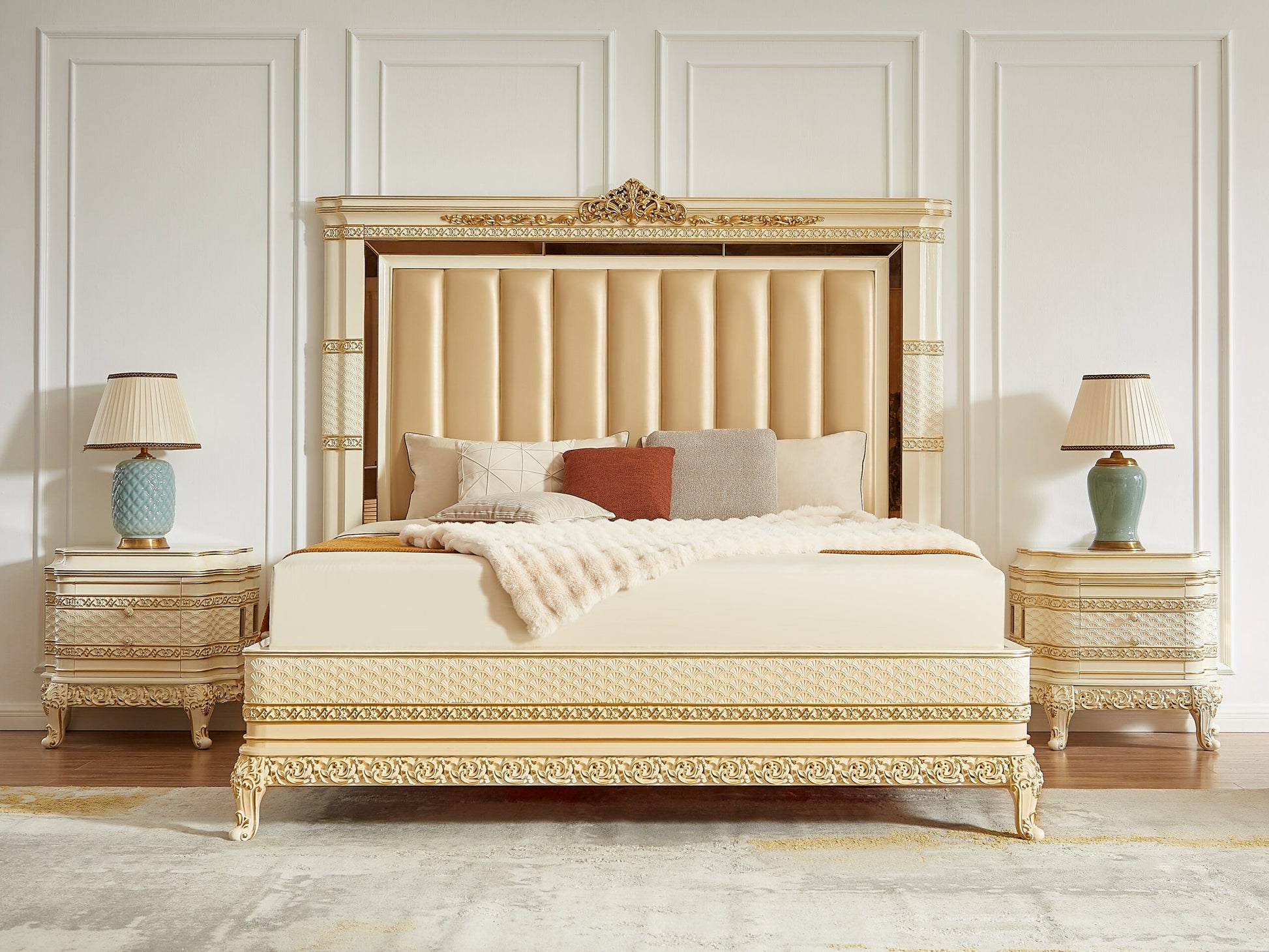 HD-1882 - Eeastern King Bed - Ivory / Gold