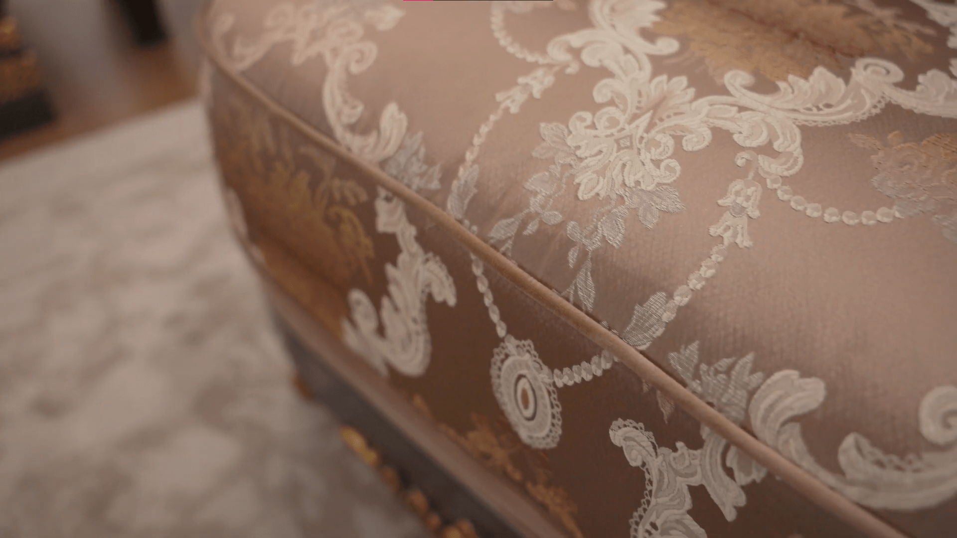 HD-9049 - Chair - Brown / Black / Gold