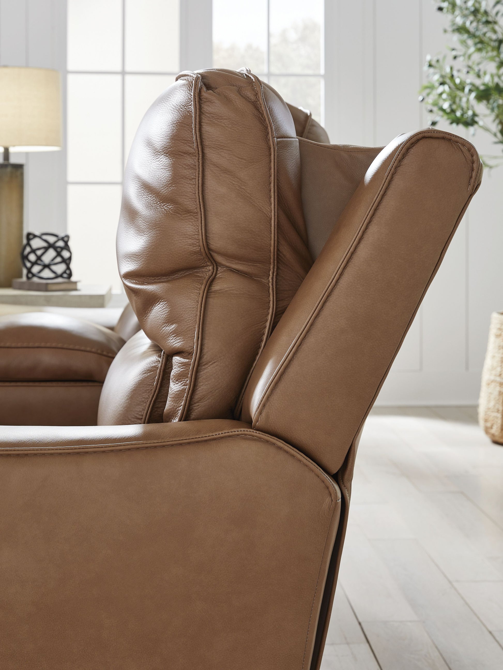 DeepWakes - Caramel - Power Recliner / Adjustable Headrest