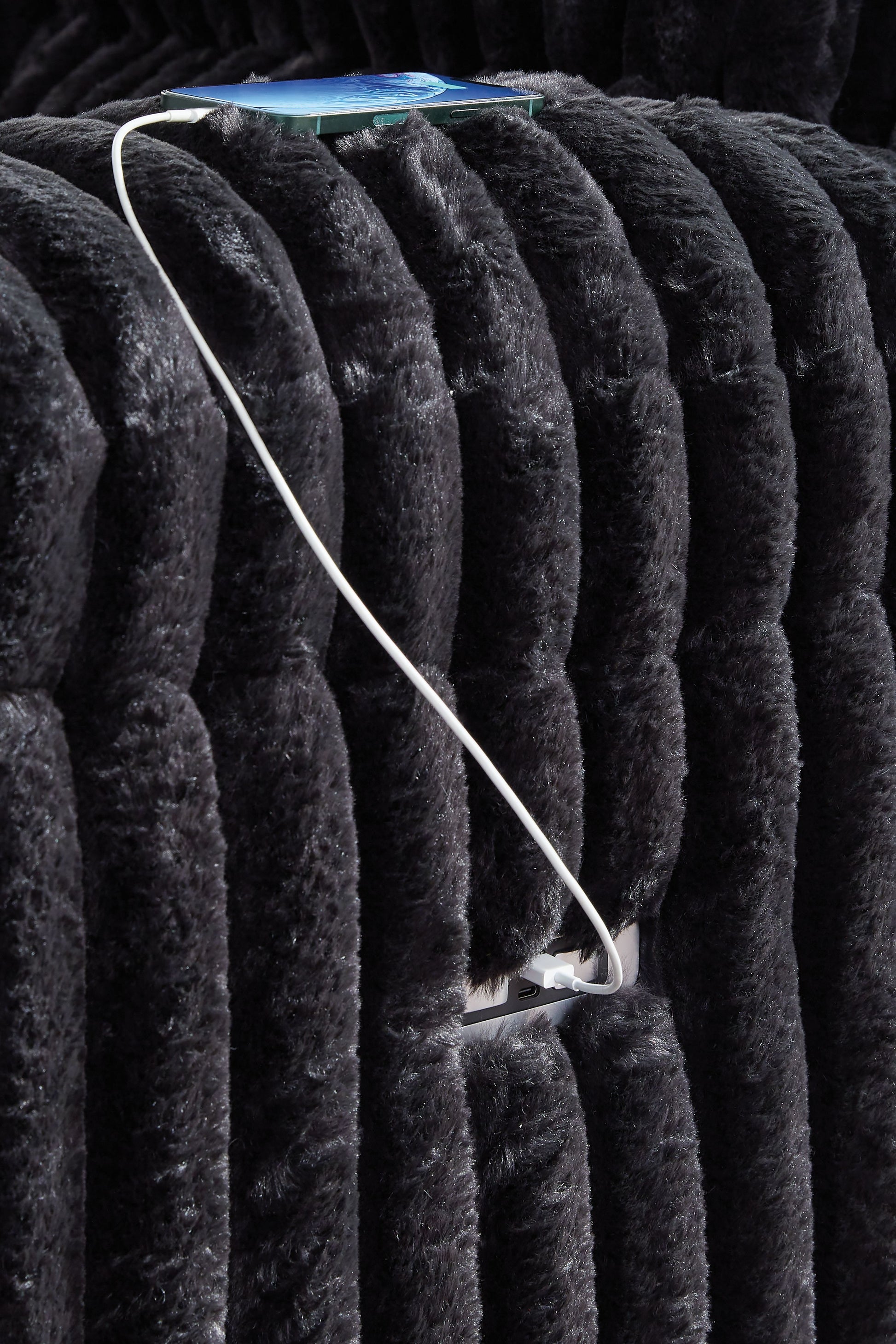 Rhine Falls - Onyx - Zero Wall Recliner