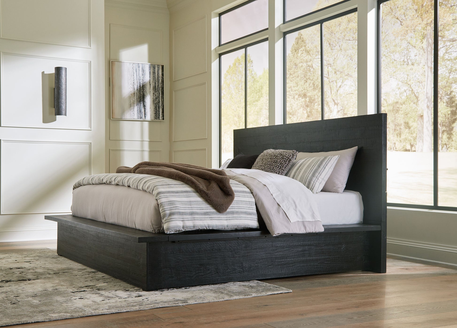 Londer - Black - California King Panel Bed