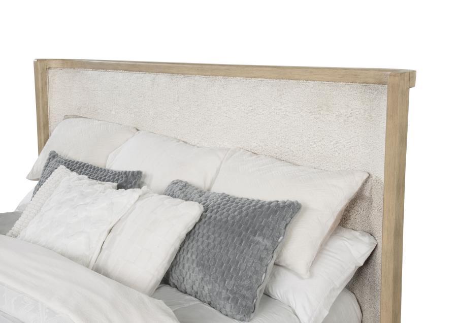 Kailani - Wingback Bed