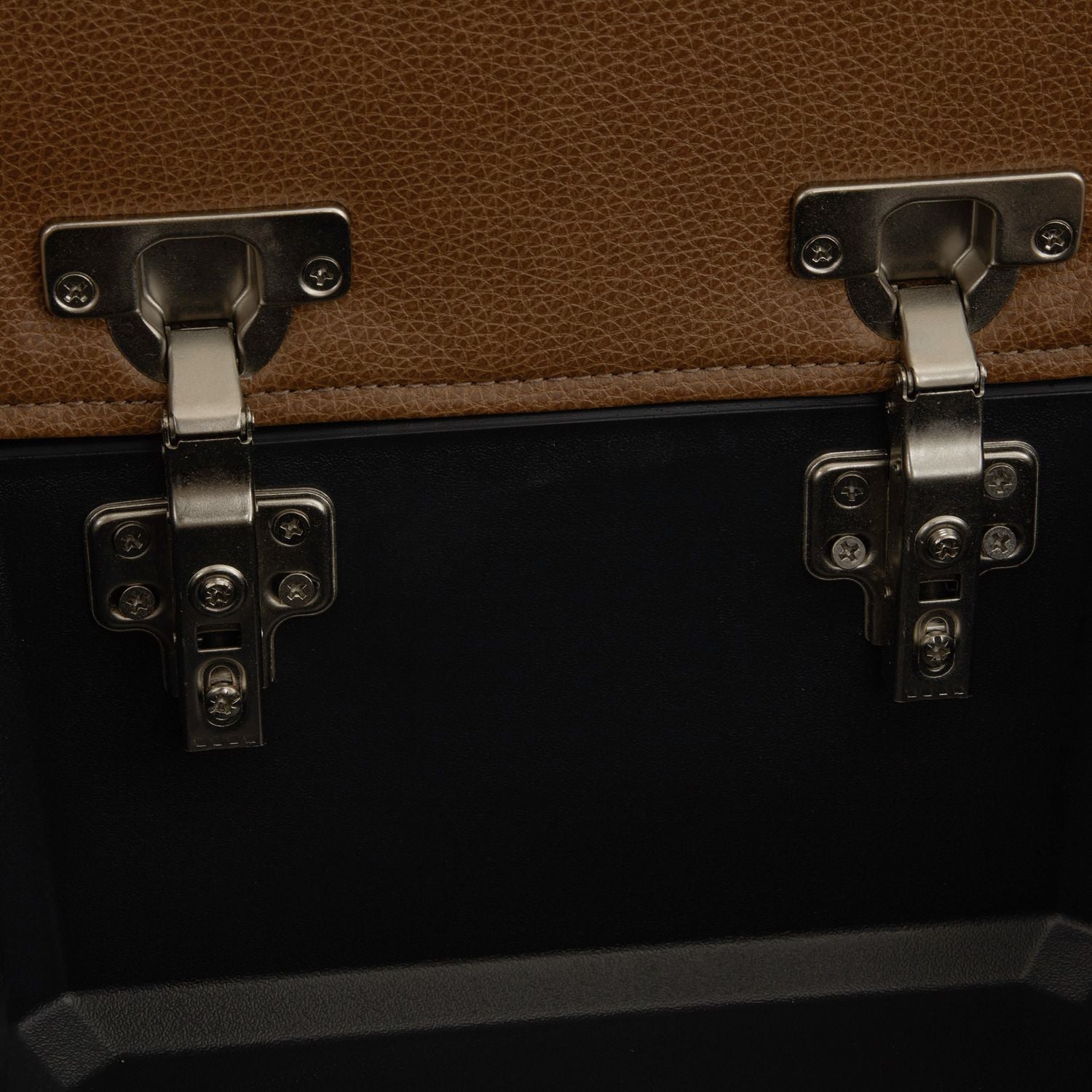 Callihan - 6 Piece Sectional - Brown