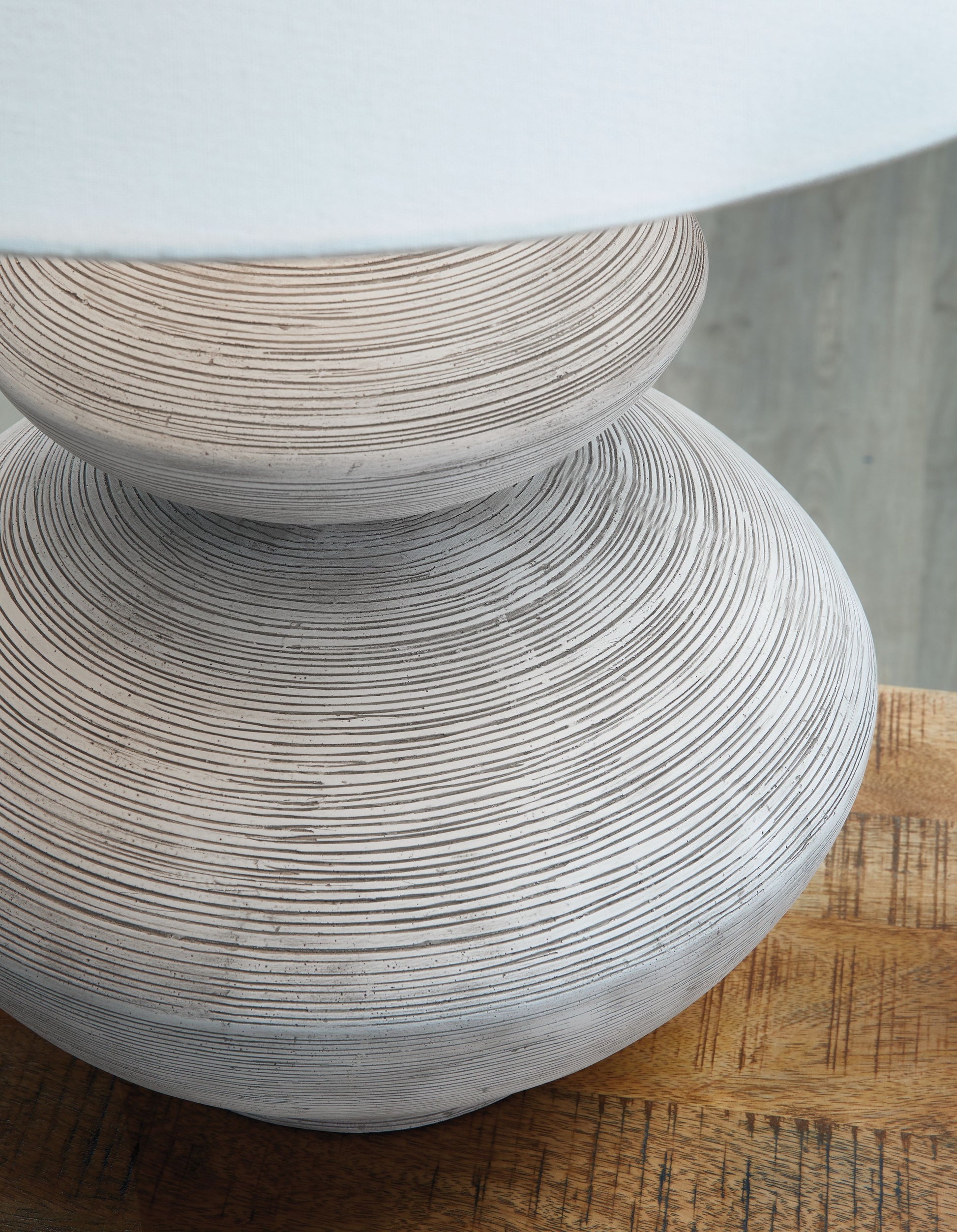 Brickdon - Distressed White - Poly Table Lamp