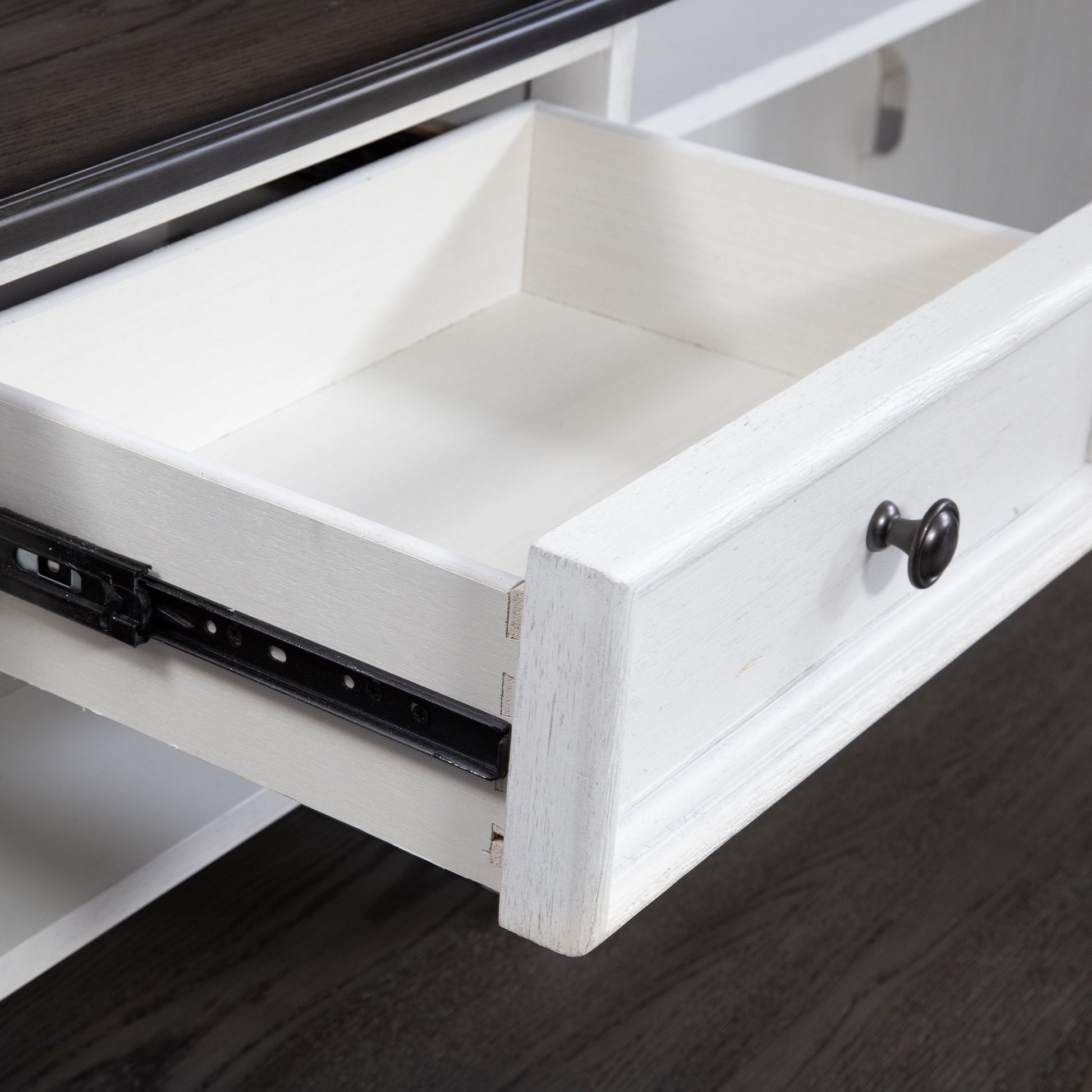 Allyson Park - L Shaped Desk Set With Hutch - White